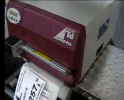 Etikettendrucker mit Cutter