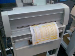 Matrixdrucker mit 9, 18 oder 24 Nadeln bekommen Sie mit Papier-Umlenkung