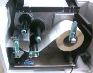 Etikettendruck im Frost-Bereich im beheiztem Schrank aus PVC