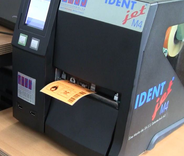 Ausrüstung-Etiketten. Berufsfeuerwehren wählen zum Barcode-Druck den IDENTjet M4